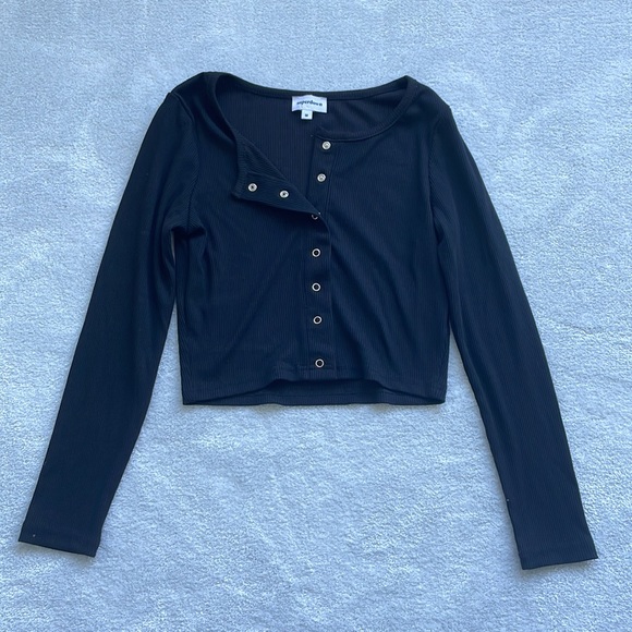 NWOT Superdown Black Long Sleeve Button Up Top - Picture 3 of 5